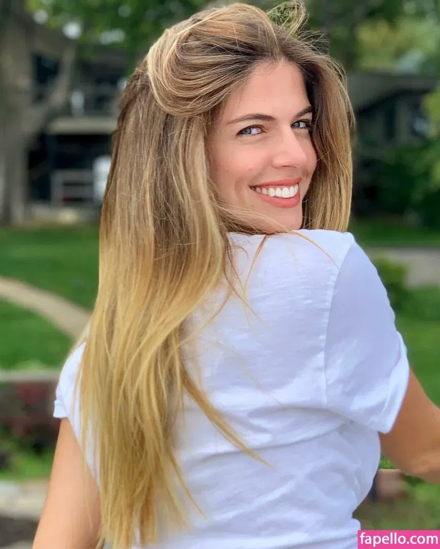 Stephanie Cayo / unlunar Onlyfans Photo Gallery 