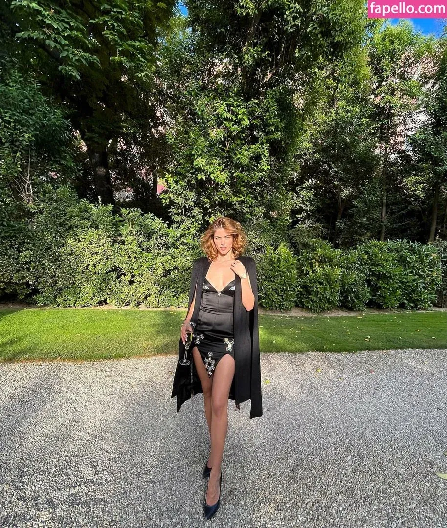 Stephanie Cayo / unlunar Onlyfans Photo Gallery 