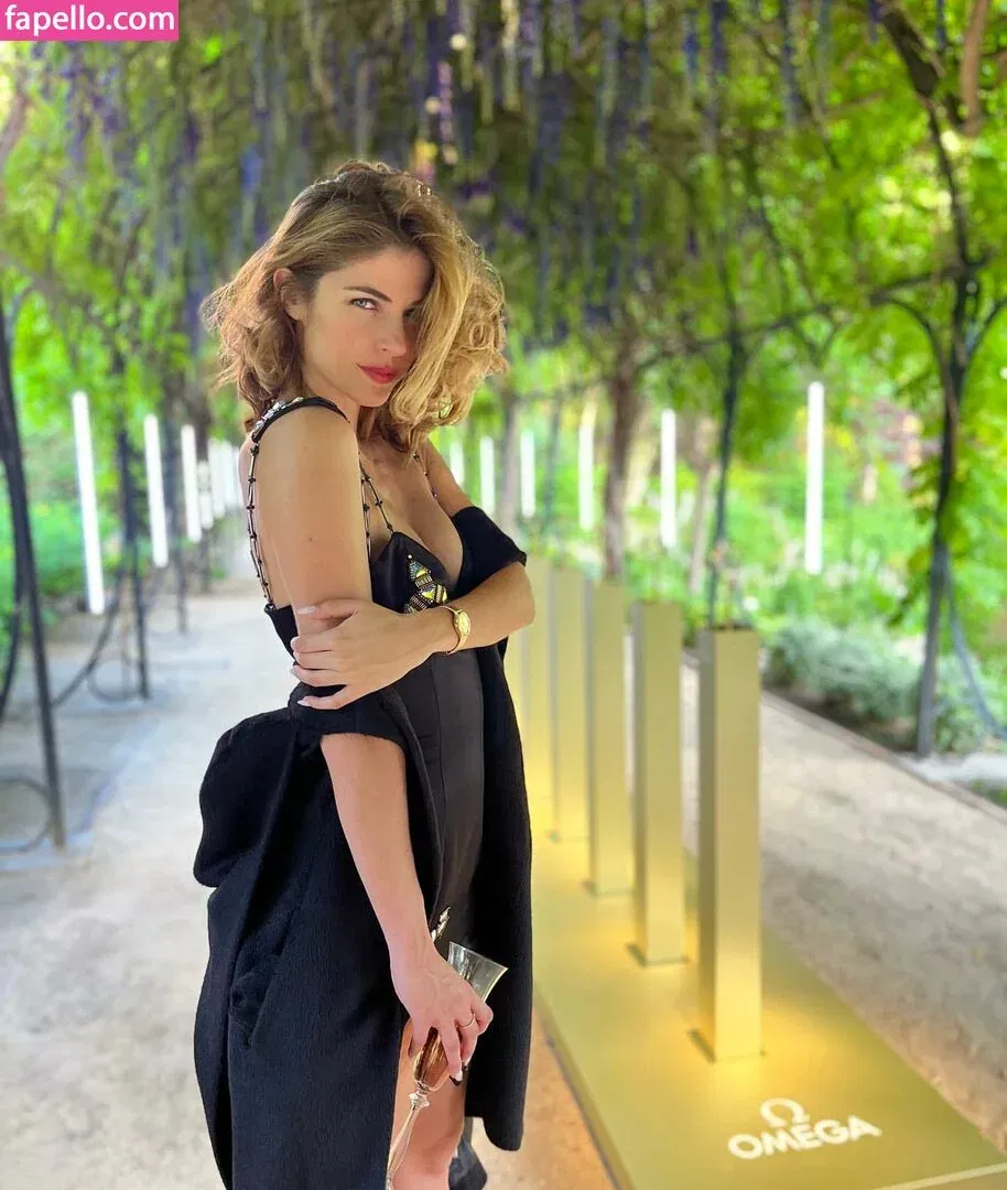 Stephanie Cayo / unlunar Onlyfans Photo Gallery 