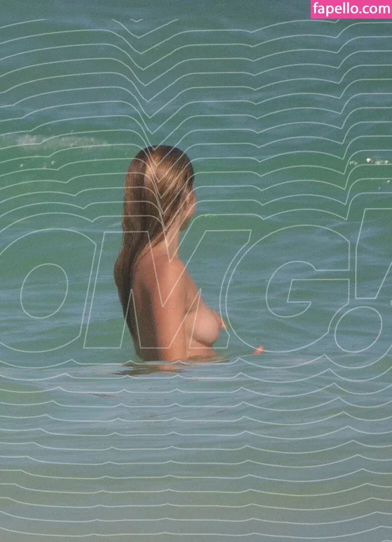 Stephanie Cayo / unlunar Onlyfans Photo Gallery 