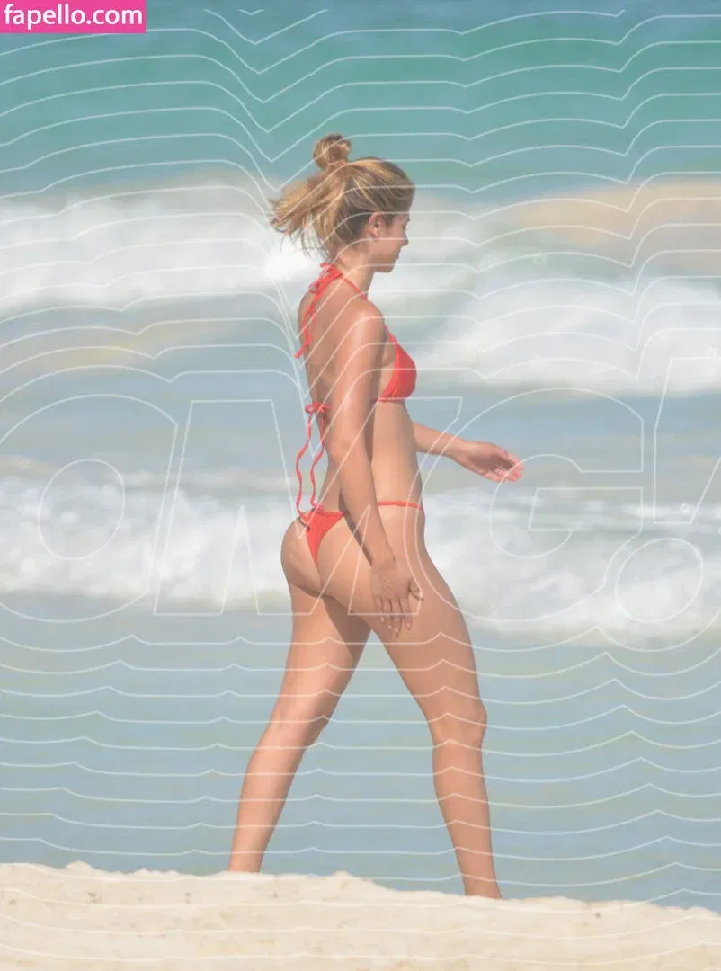 Stephanie Cayo / unlunar Onlyfans Photo Gallery 