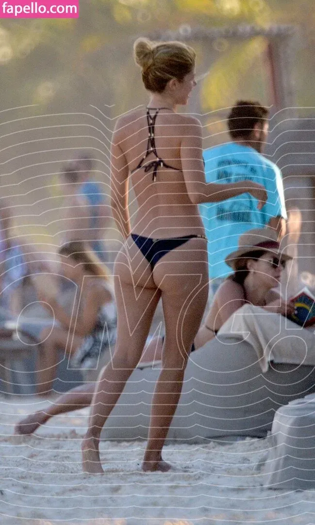 Stephanie Cayo / unlunar Onlyfans Photo Gallery 