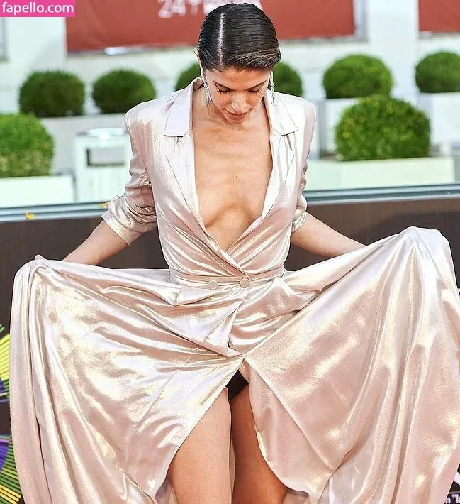 Stephanie Cayo / unlunar Onlyfans Photo Gallery 