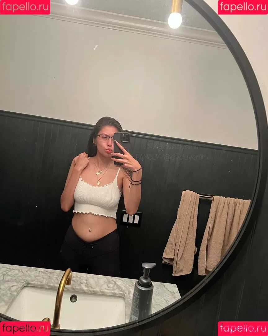 bvbyyem / dvddyemm Onlyfans Photo Gallery 