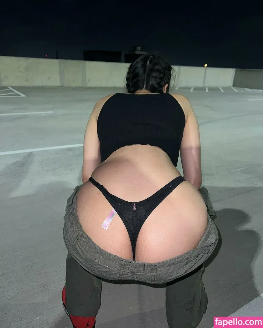 bvbyyem / dvddyemm Onlyfans Photo Gallery 