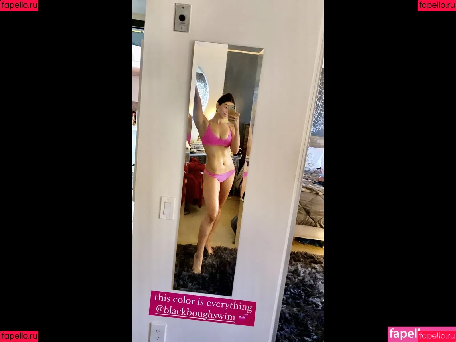 Kira Kosarin / kira_kosarin / kirakosarin Onlyfans Photo Gallery 