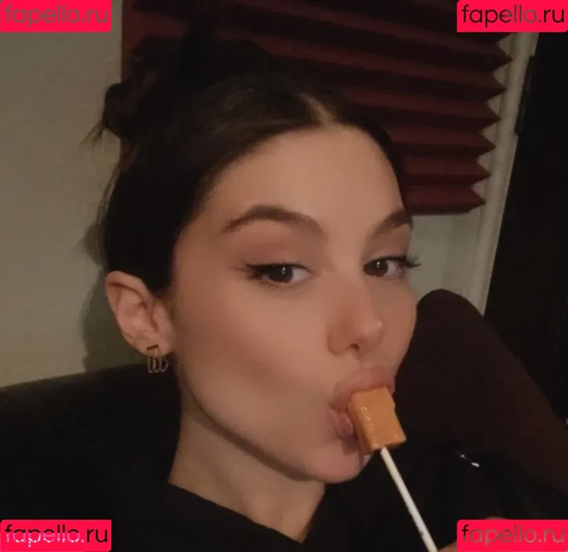 Kira Kosarin / kira_kosarin / kirakosarin Onlyfans Photo Gallery 