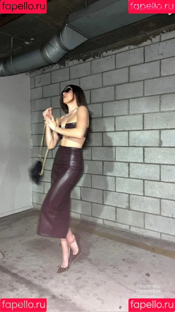 Kira Kosarin / kira_kosarin / kirakosarin Onlyfans Photo Gallery 