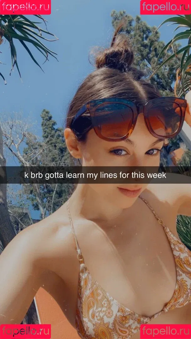 Kira Kosarin / kira_kosarin / kirakosarin Onlyfans Photo Gallery 