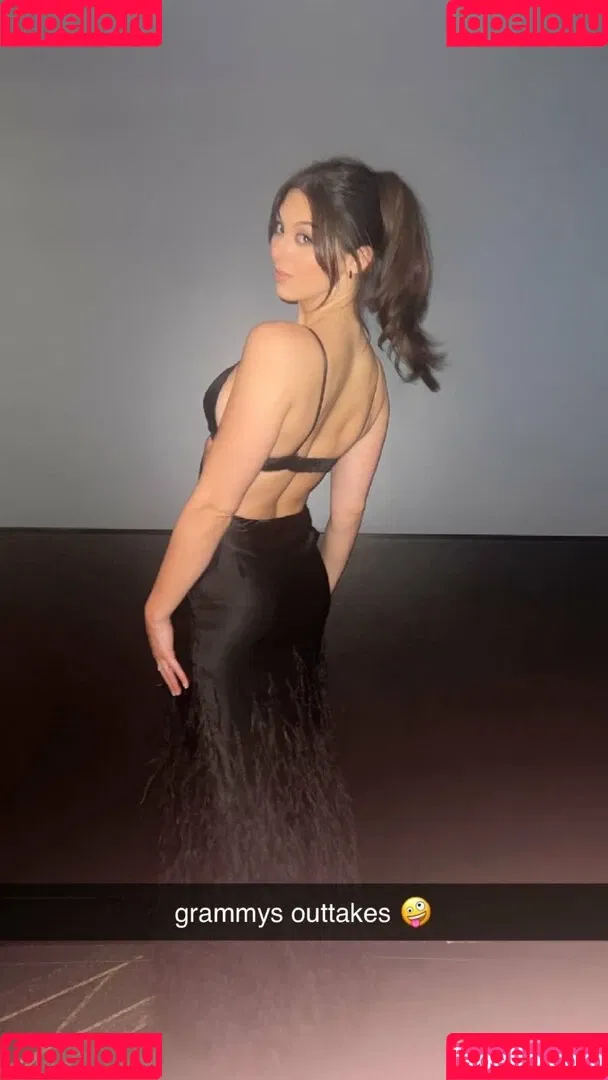 Kira Kosarin / kira_kosarin / kirakosarin Onlyfans Photo Gallery 