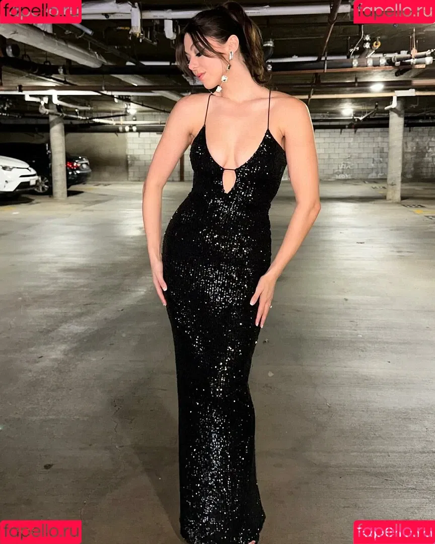 Kira Kosarin / kira_kosarin / kirakosarin Onlyfans Photo Gallery 