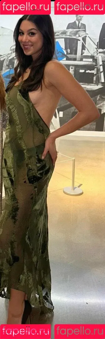 Kira Kosarin / kira_kosarin / kirakosarin Onlyfans Photo Gallery 