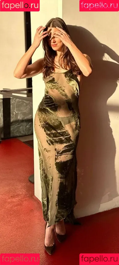 Kira Kosarin / kira_kosarin / kirakosarin Onlyfans Photo Gallery 