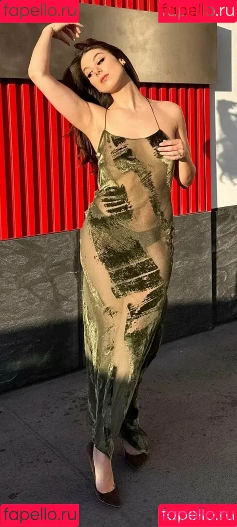 Kira Kosarin / kira_kosarin / kirakosarin Onlyfans Photo Gallery 