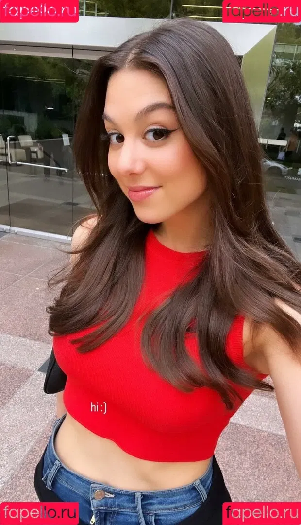 Kira Kosarin / kira_kosarin / kirakosarin Onlyfans Photo Gallery 