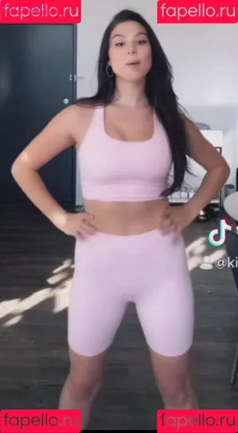Kira Kosarin / kira_kosarin / kirakosarin Onlyfans Photo Gallery 