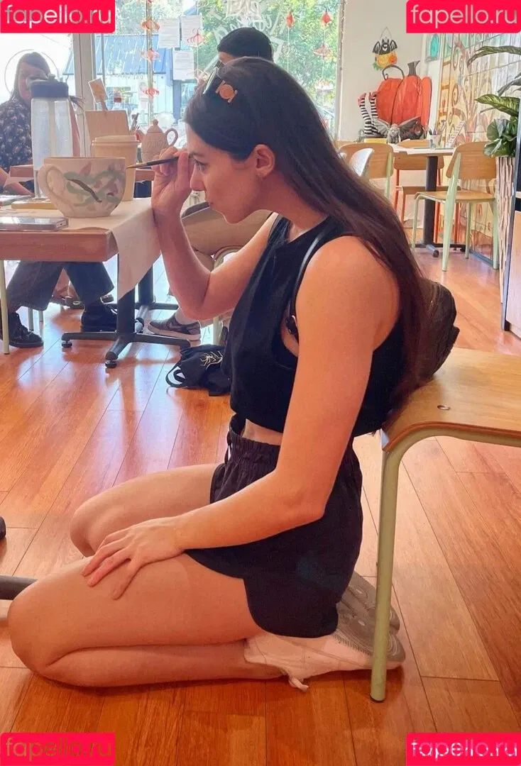 Kira Kosarin / kira_kosarin / kirakosarin Onlyfans Photo Gallery 