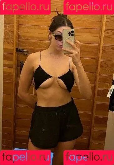 Kira Kosarin / kira_kosarin / kirakosarin Onlyfans Photo Gallery 