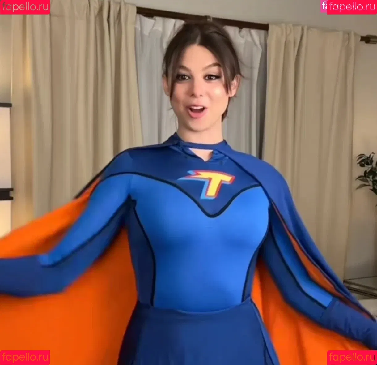 Kira Kosarin / kira_kosarin / kirakosarin Onlyfans Photo Gallery 