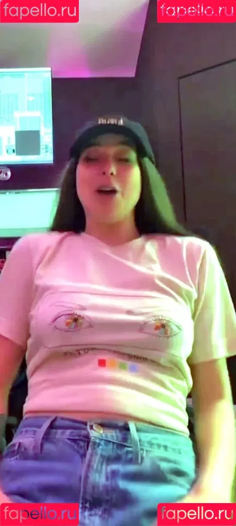 Kira Kosarin / kira_kosarin / kirakosarin Onlyfans Photo Gallery 