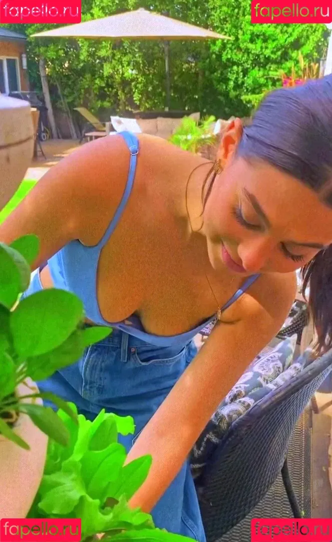 Kira Kosarin / kira_kosarin / kirakosarin Onlyfans Photo Gallery 