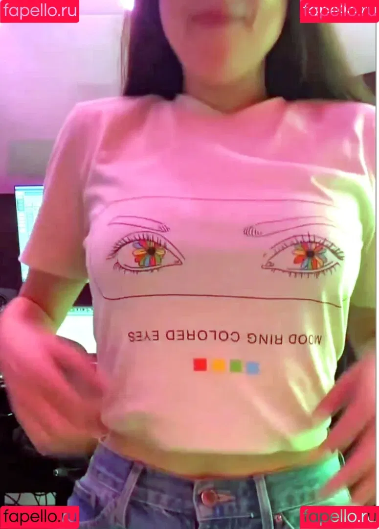 Kira Kosarin / kira_kosarin / kirakosarin Onlyfans Photo Gallery 