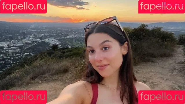 Kira Kosarin / kira_kosarin / kirakosarin Onlyfans Photo Gallery 