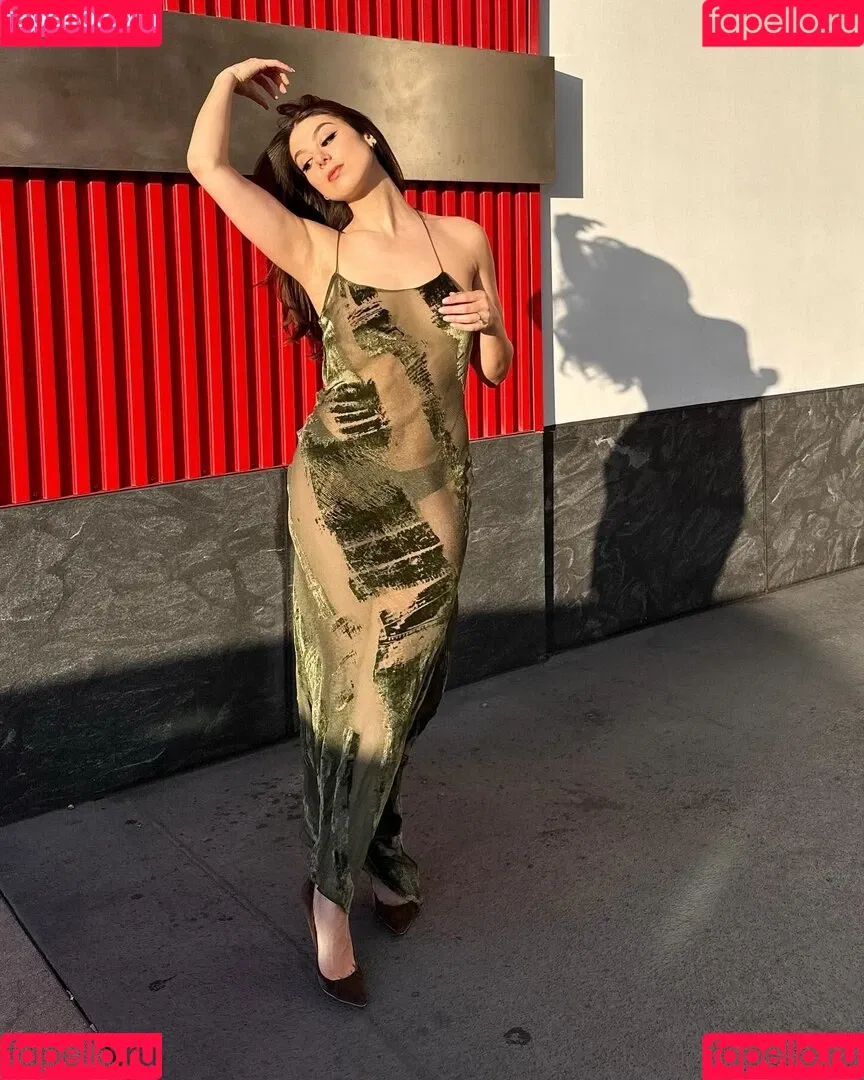 Kira Kosarin / kira_kosarin / kirakosarin Onlyfans Photo Gallery 