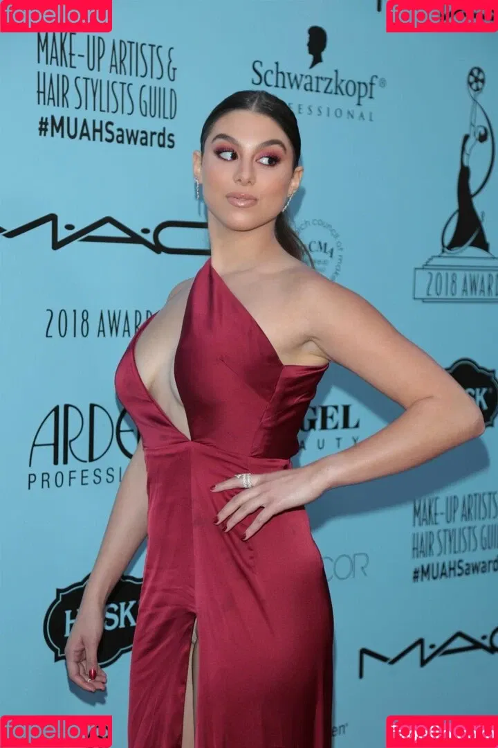 Kira Kosarin / kira_kosarin / kirakosarin Onlyfans Photo Gallery 