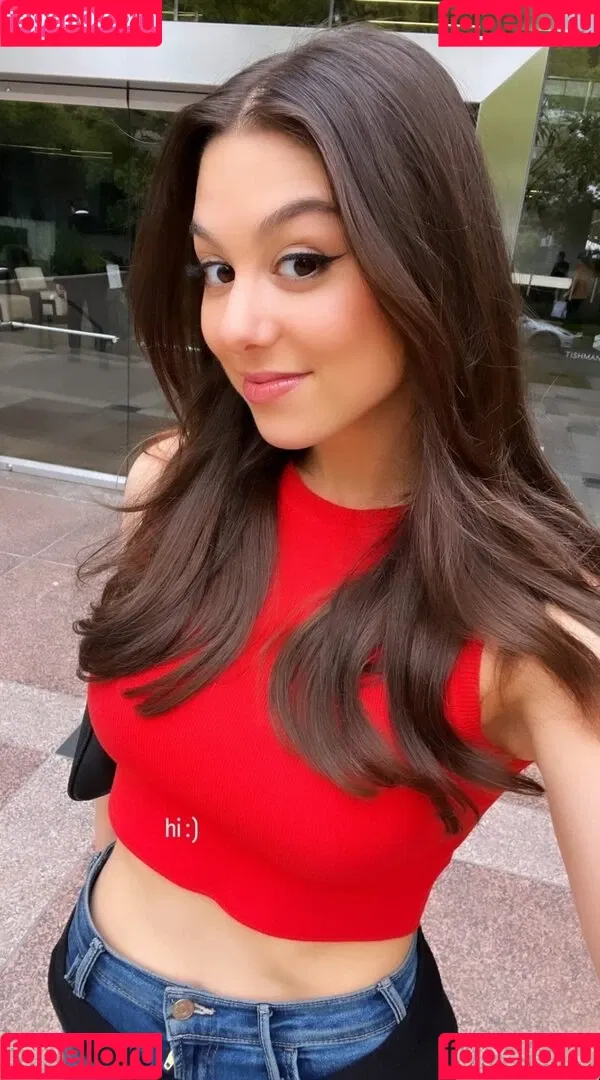 Kira Kosarin / kira_kosarin / kirakosarin Onlyfans Photo Gallery 