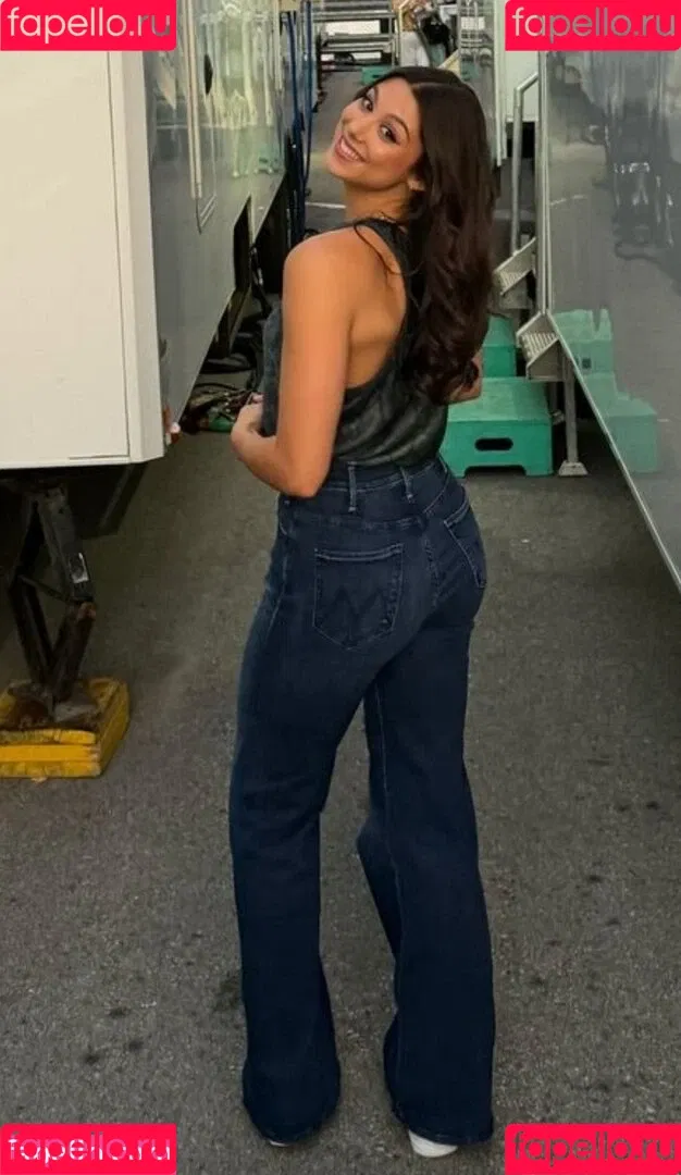 Kira Kosarin / kira_kosarin / kirakosarin Onlyfans Photo Gallery 