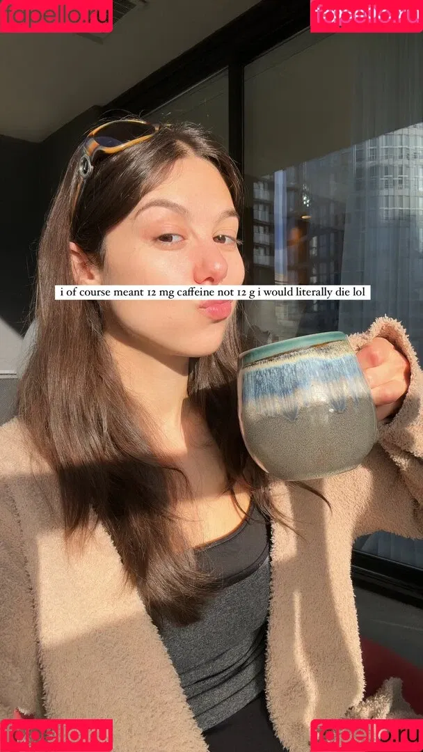 Kira Kosarin / kira_kosarin / kirakosarin Onlyfans Photo Gallery 