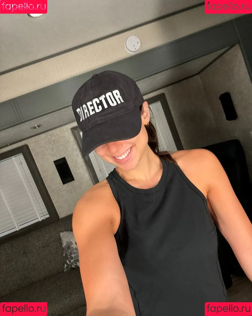 Kira Kosarin / kira_kosarin / kirakosarin Onlyfans Photo Gallery 