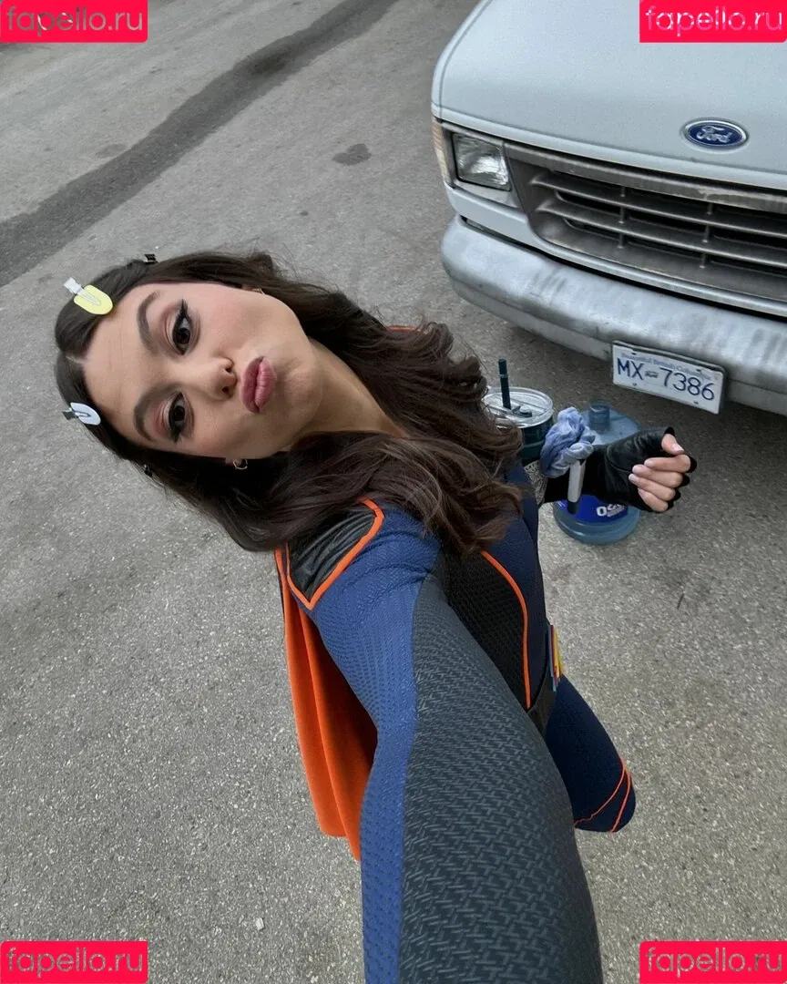 Kira Kosarin / kira_kosarin / kirakosarin Onlyfans Photo Gallery 