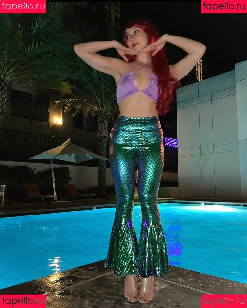 Kira Kosarin / kira_kosarin / kirakosarin Onlyfans Photo Gallery 
