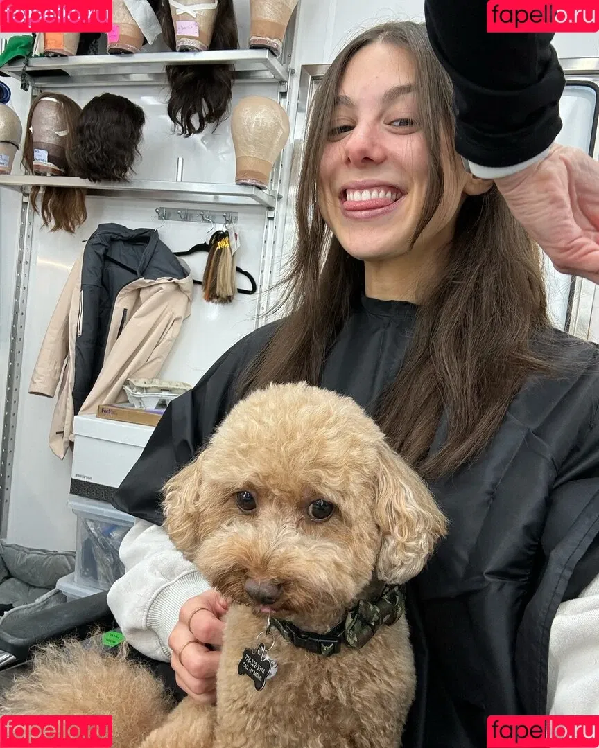 Kira Kosarin / kira_kosarin / kirakosarin Onlyfans Photo Gallery 