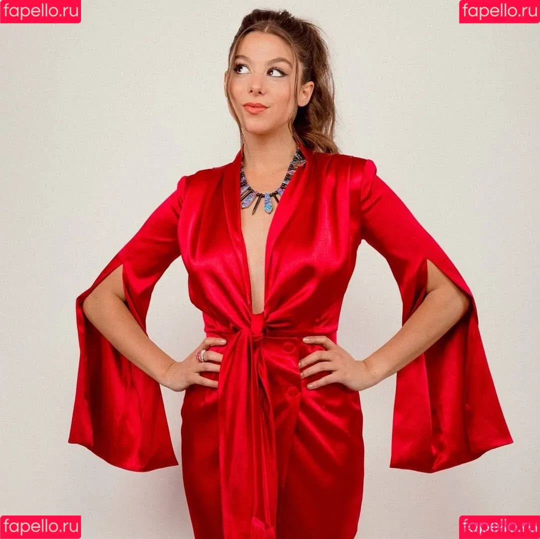 Kira Kosarin / kira_kosarin / kirakosarin Onlyfans Photo Gallery 