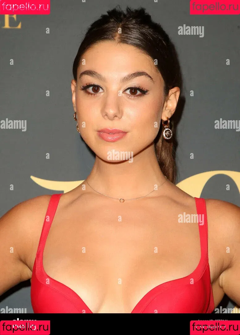 Kira Kosarin / kira_kosarin / kirakosarin Onlyfans Photo Gallery 