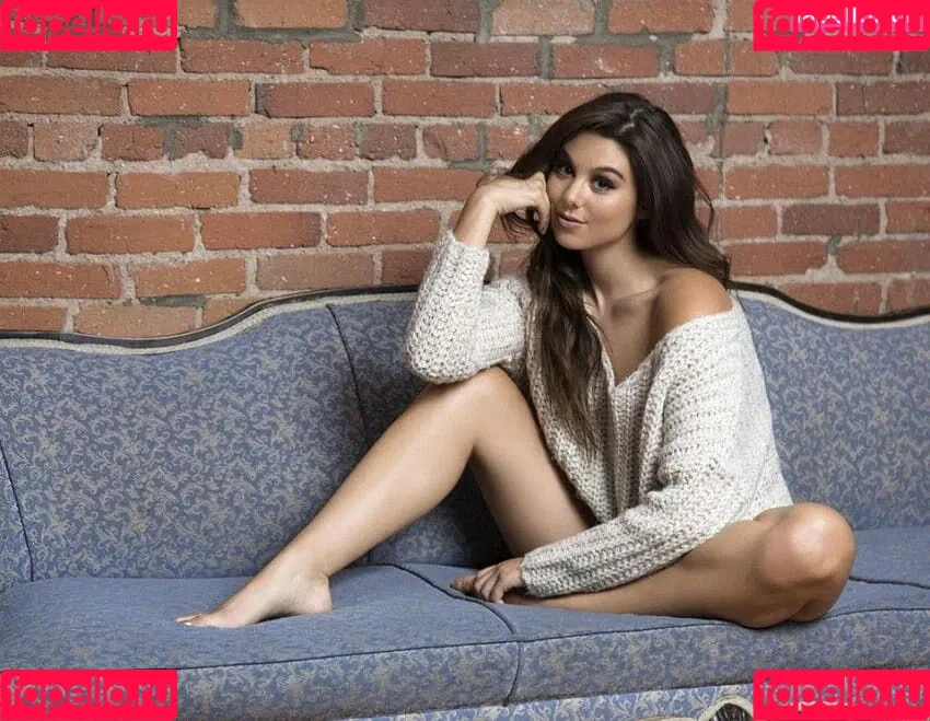 Kira Kosarin / kira_kosarin / kirakosarin Onlyfans Photo Gallery 