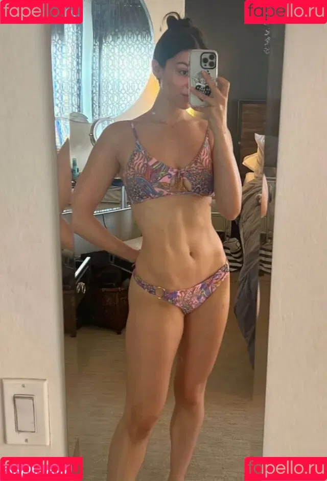 Kira Kosarin / kira_kosarin / kirakosarin Onlyfans Photo Gallery 