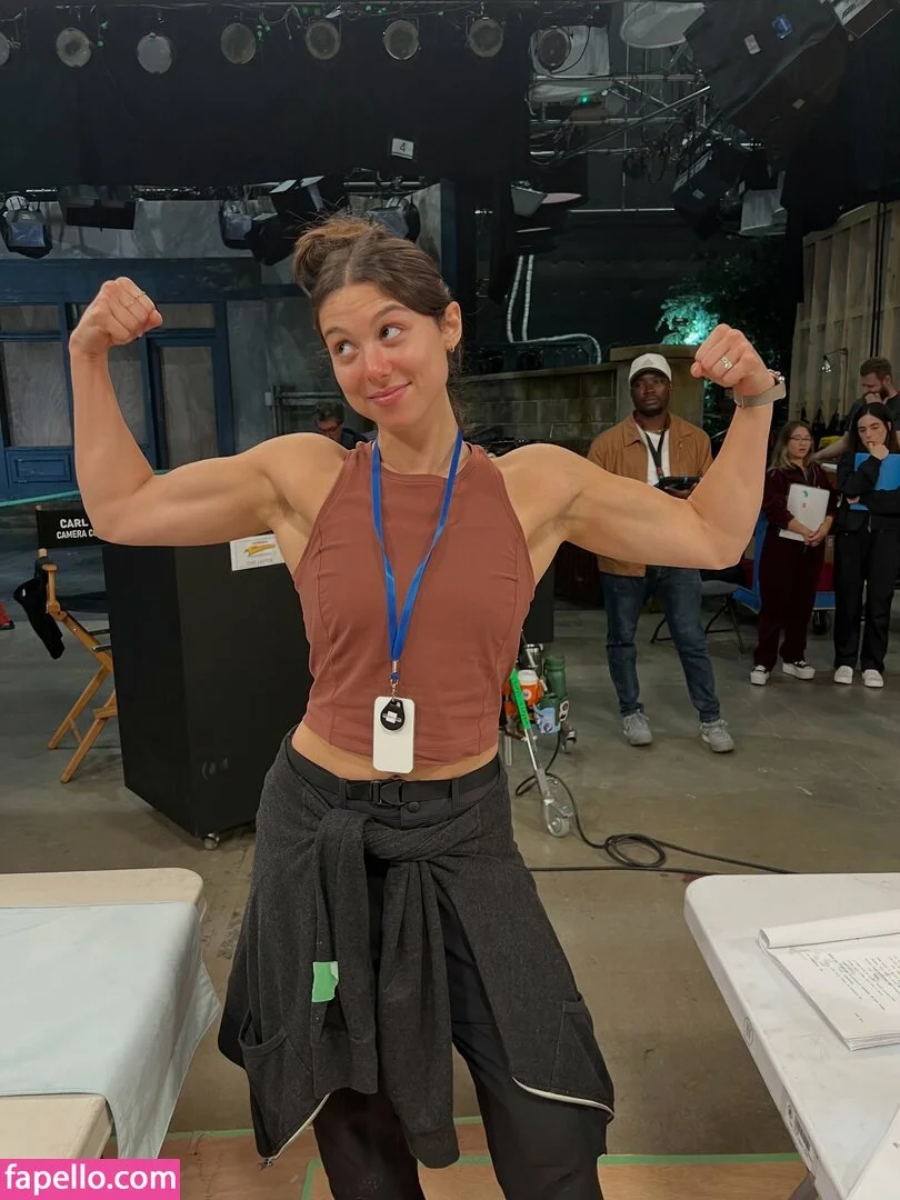 Kira Kosarin / kira_kosarin / kirakosarin Onlyfans Photo Gallery 