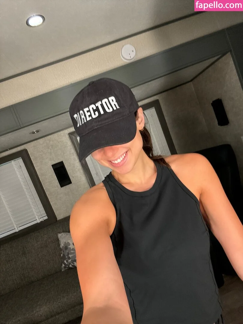 Kira Kosarin / kira_kosarin / kirakosarin Onlyfans Photo Gallery 