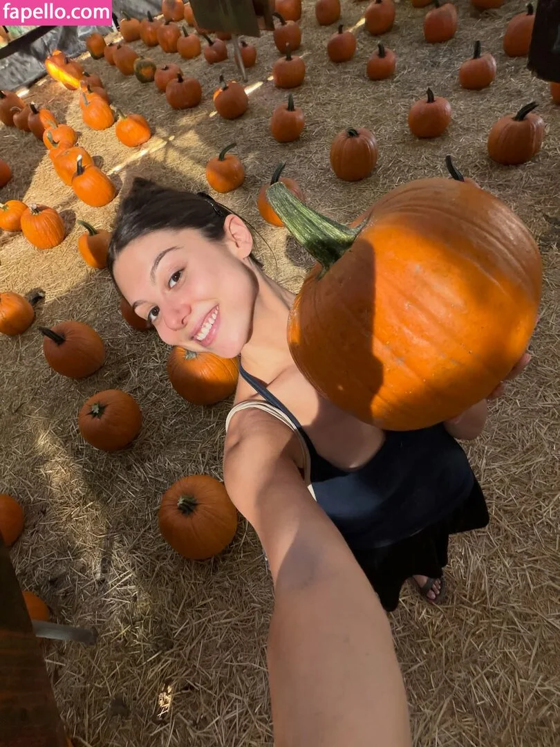 Kira Kosarin / kira_kosarin / kirakosarin Onlyfans Photo Gallery 