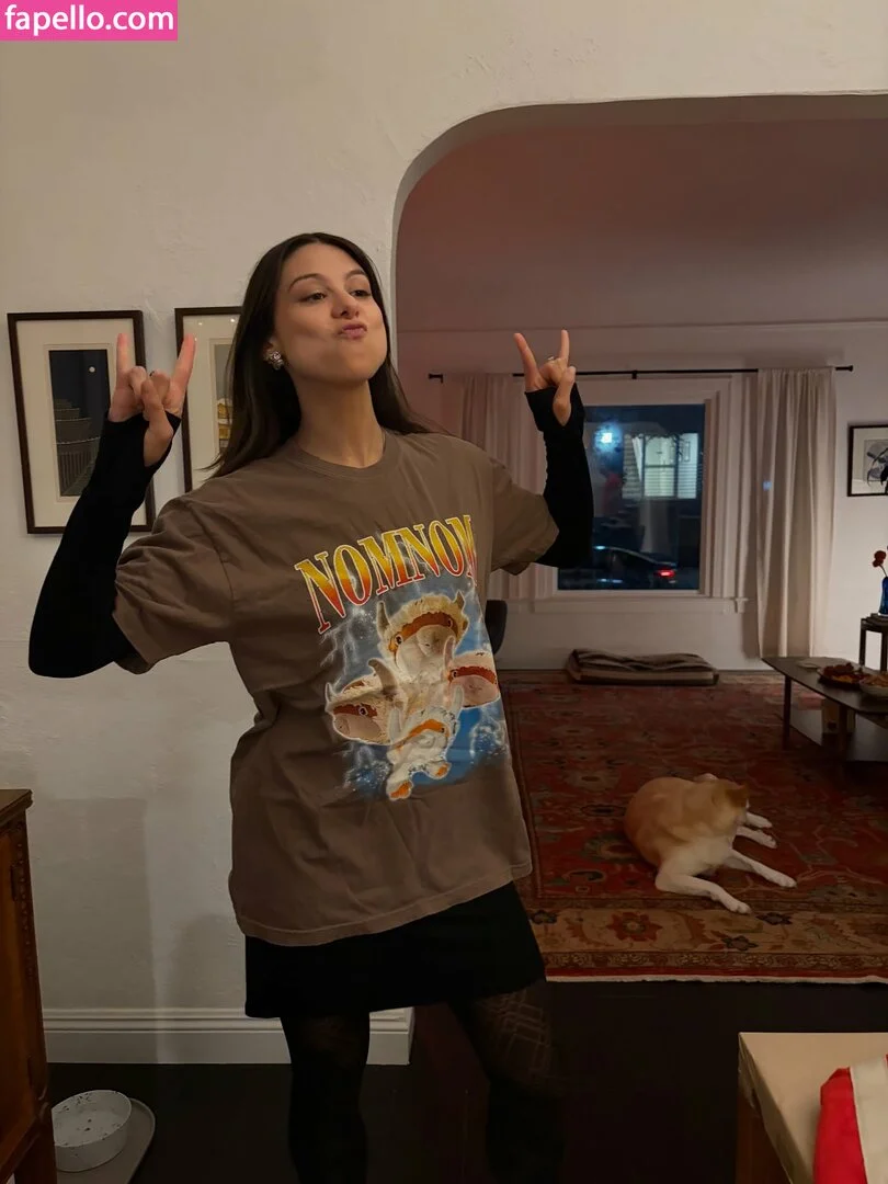 Kira Kosarin / kira_kosarin / kirakosarin Onlyfans Photo Gallery 