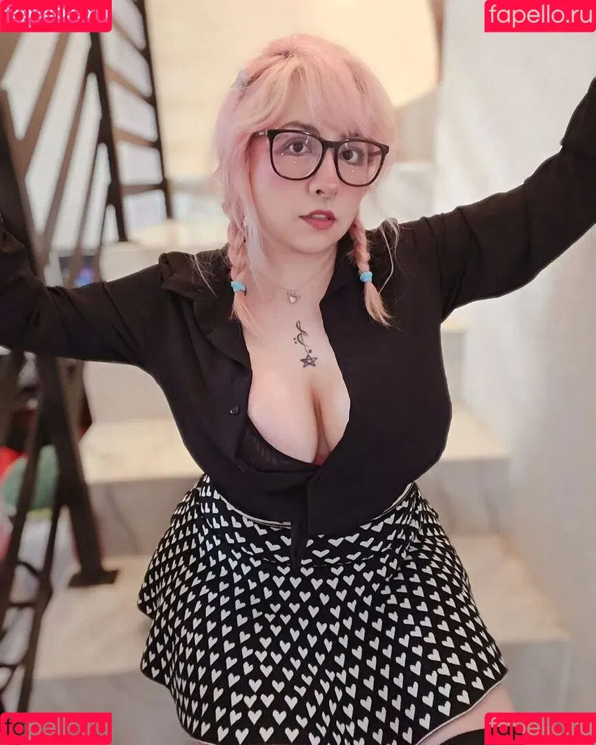 Evy Rosas / evy_rosas / evyrosas Onlyfans Photo Gallery 