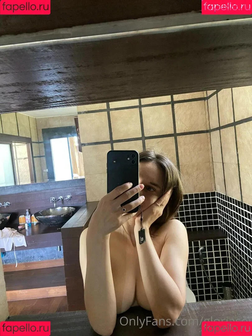 Gloria Sol / gloriasol / sonyafairy Onlyfans Photo Gallery 