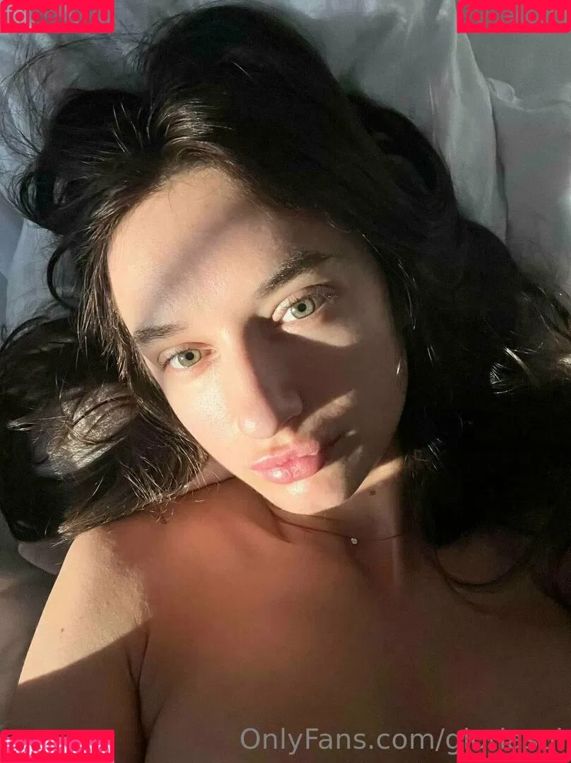 Gloria Sol / gloriasol / sonyafairy Onlyfans Photo Gallery 