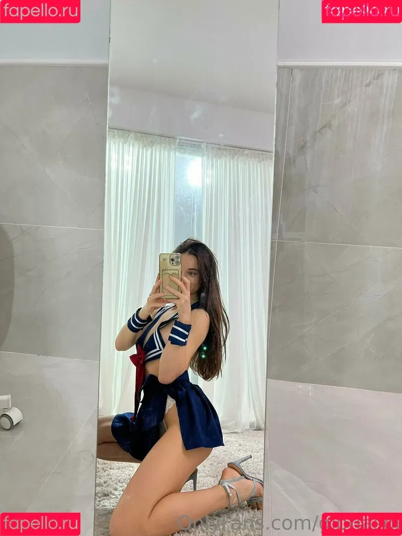 Gloria Sol / gloriasol / sonyafairy Onlyfans Photo Gallery 