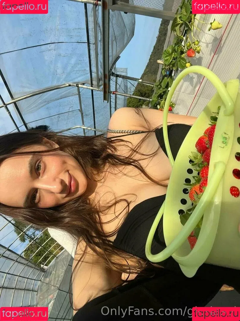 Gloria Sol / gloriasol / sonyafairy Onlyfans Photo Gallery 