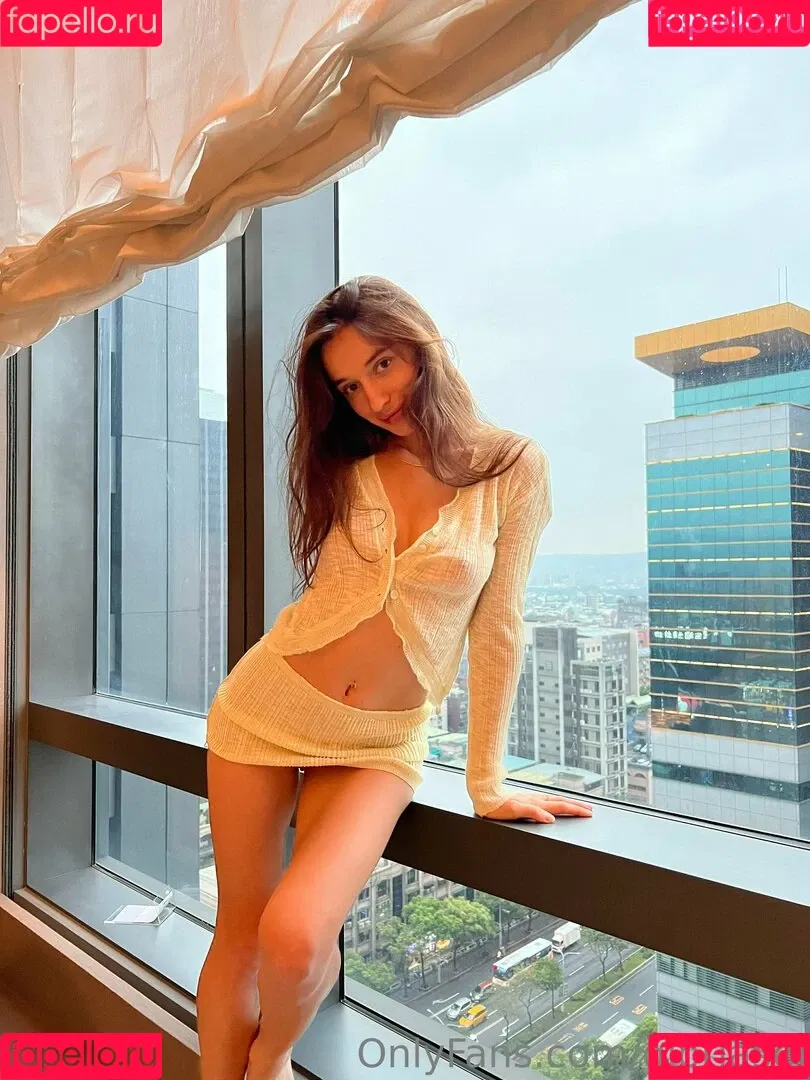 Gloria Sol / gloriasol / sonyafairy Onlyfans Photo Gallery 